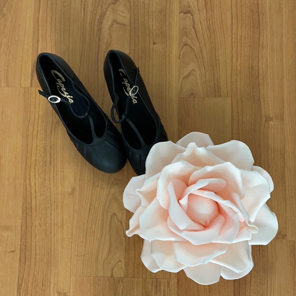 Tap shoes capezio